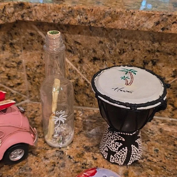 Maui Hawaii Collectibles - Picture 4 of 7